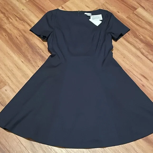 h&m fit and flare dress H&M Fit & Flare Dress Black Red Plaid Short Sleeve Scoop Neck Short Size 4